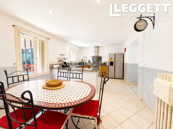 Image No.6-7 Bed House for sale