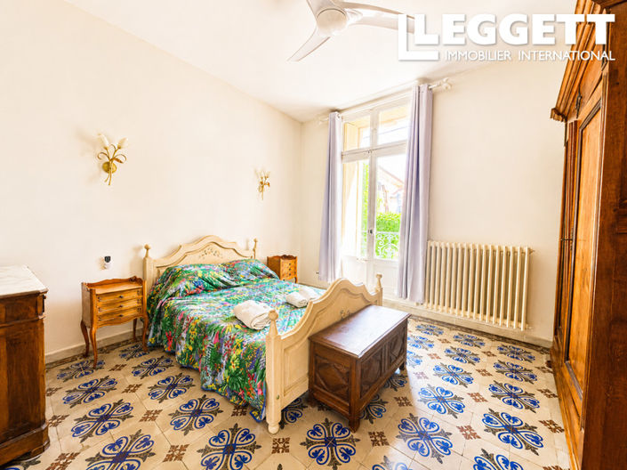 Image No.9-7 Bed House for sale