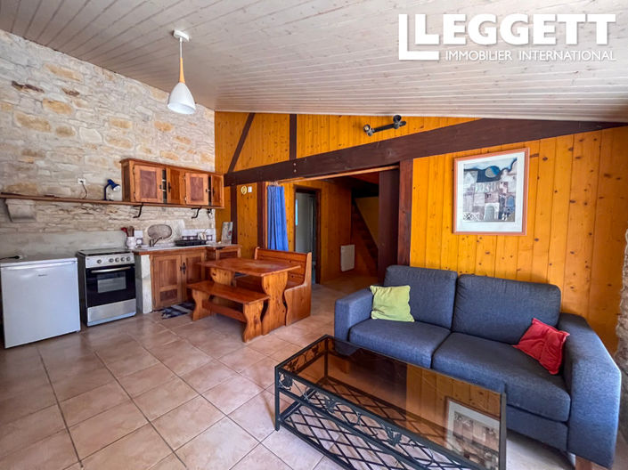 Image No.10-6 Bed House for sale