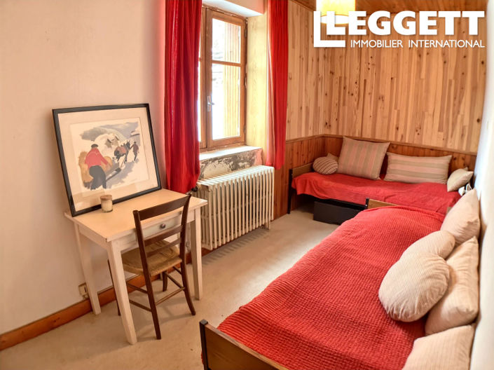 Image No.9-4 Bed House for sale