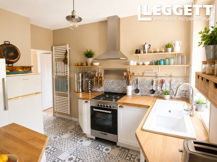 Image No.6-3 Bed House for sale