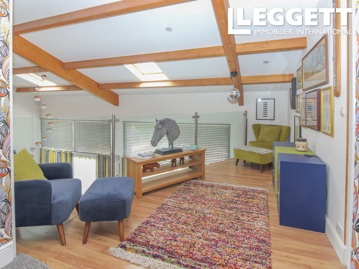Image No.6-3 Bed House for sale