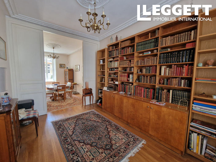 Image No.6-5 Bed House for sale