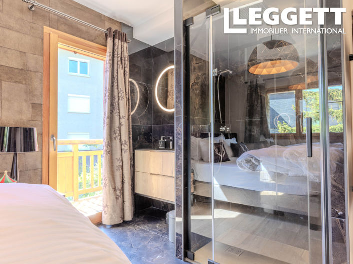 Image No.10-5 Bed House for sale
