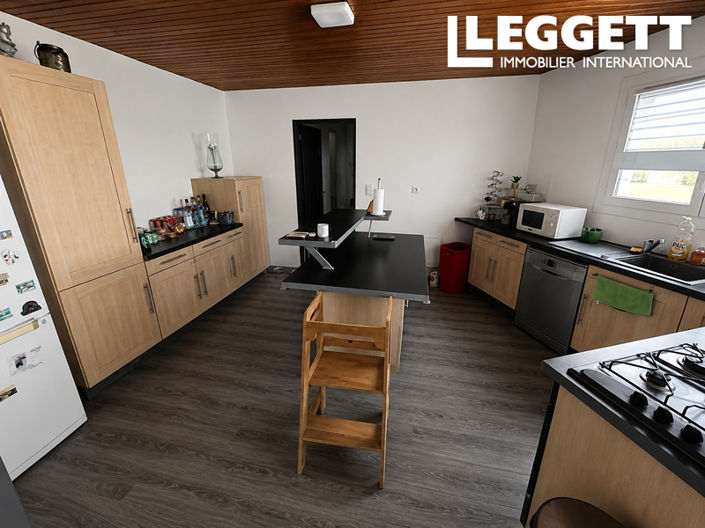 Image No.6-3 Bed House for sale