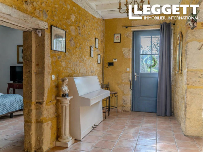 Image No.7-5 Bed House for sale