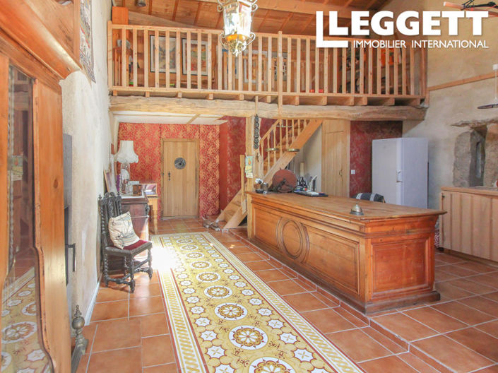 Image No.2-4 Bed House for sale