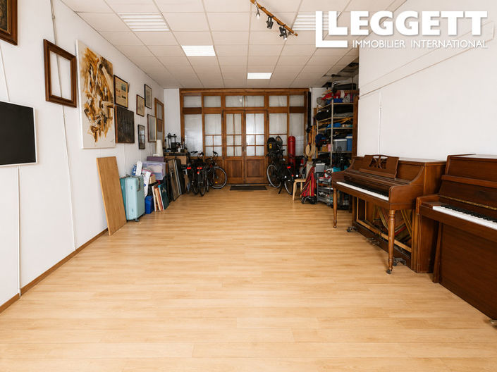 Image No.3-4 Bed House for sale