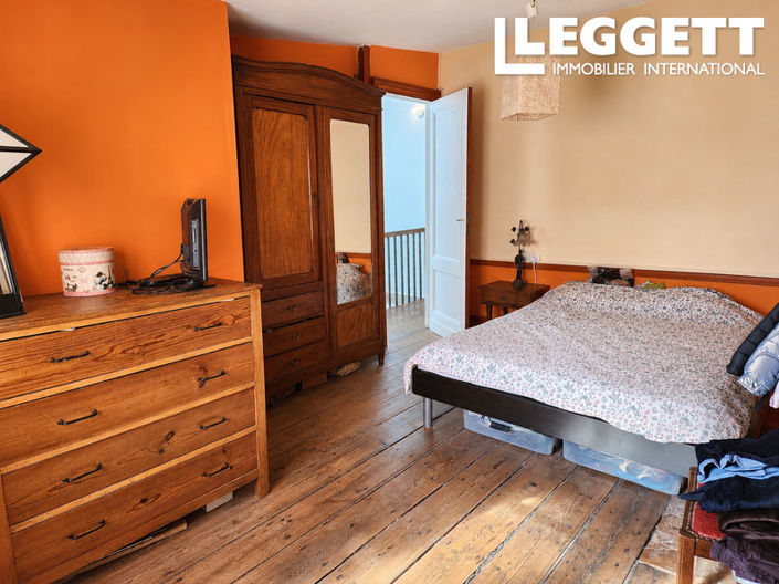 Image No.7-4 Bed House for sale