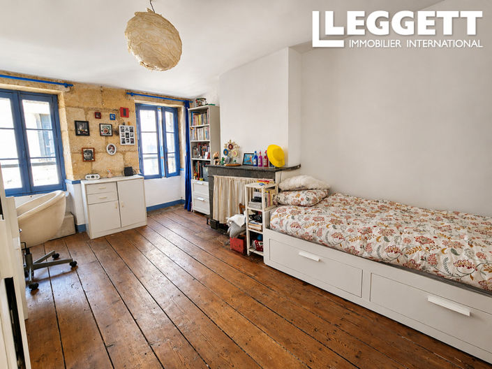 Image No.8-4 Bed House for sale