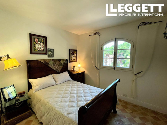Image No.8-3 Bed House for sale