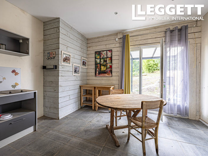 Image No.10-8 Bed House for sale