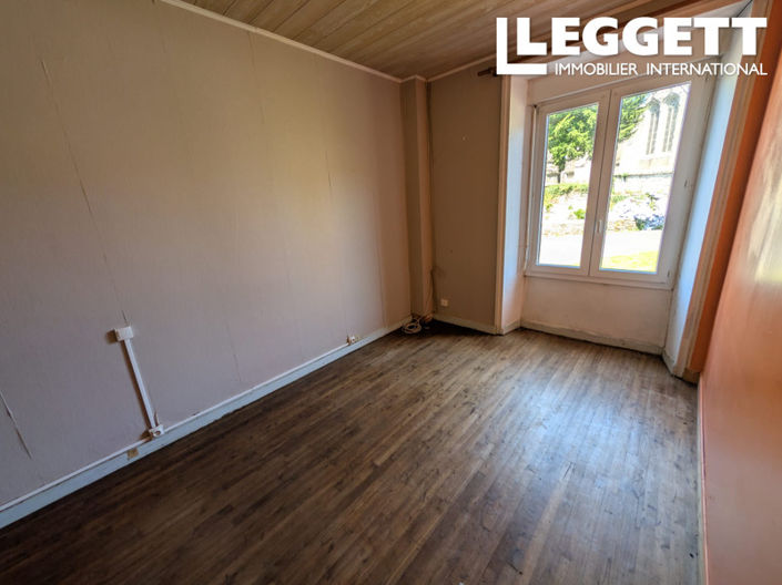 Image No.8-5 Bed House for sale