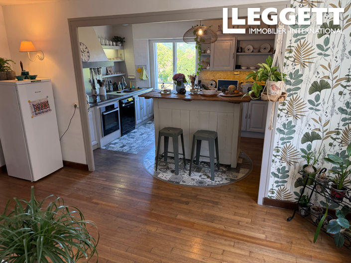 Image No.7-3 Bed House for sale