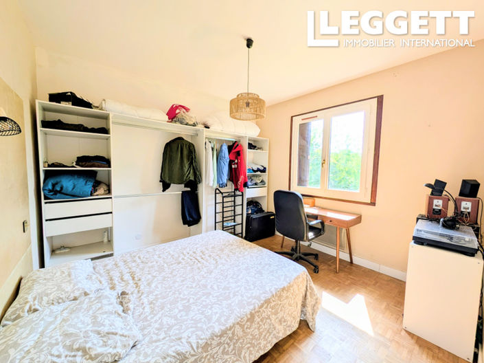 Image No.8-3 Bed House for sale