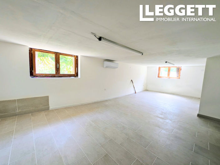 Image No.9-3 Bed House for sale
