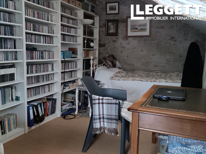 Image No.6-3 Bed House for sale