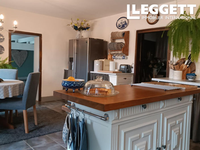 Image No.8-3 Bed House for sale