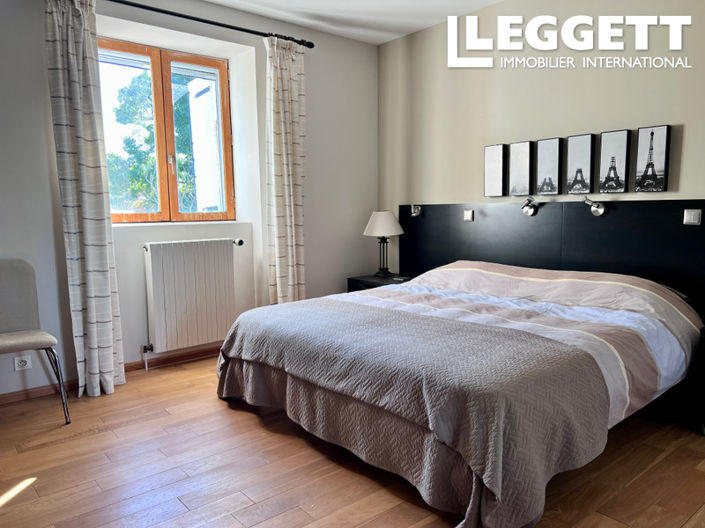 Image No.10-4 Bed House for sale