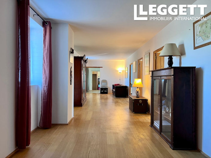 Image No.7-4 Bed House for sale
