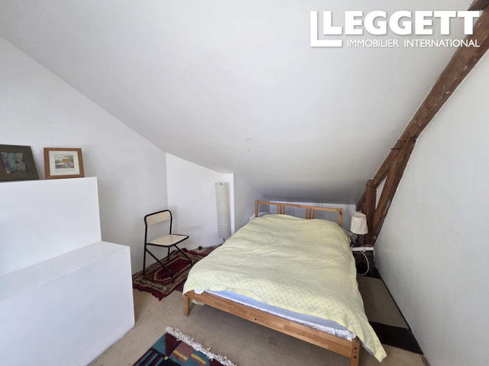 Image No.10-3 Bed House for sale