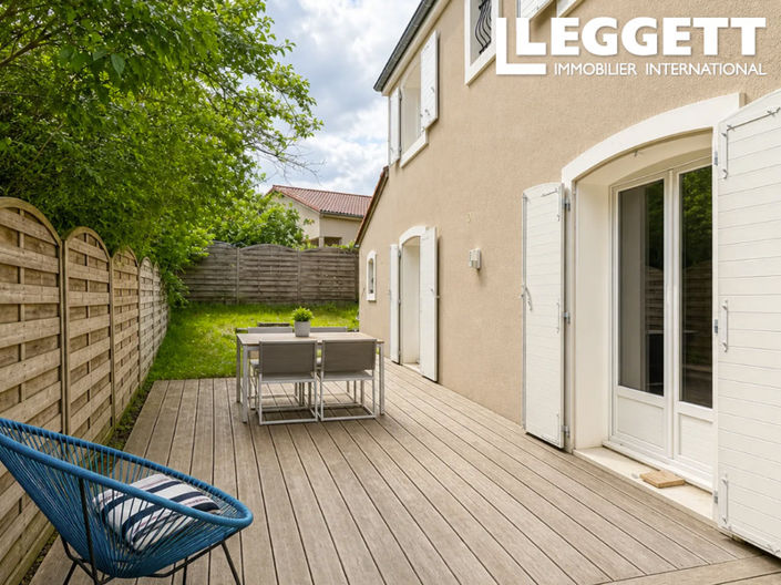 Image No.2-4 Bed House for sale