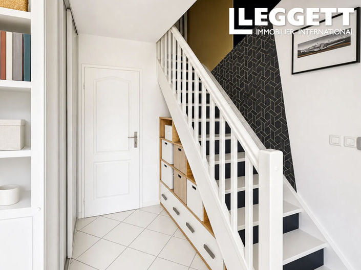 Image No.6-4 Bed House for sale