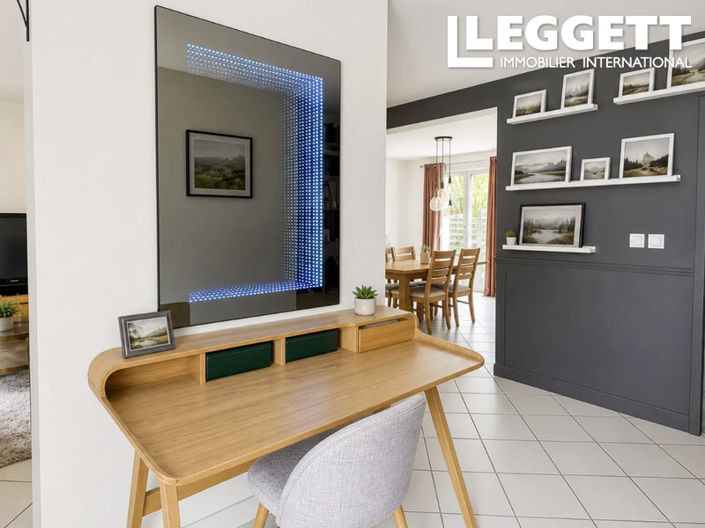 Image No.8-4 Bed House for sale