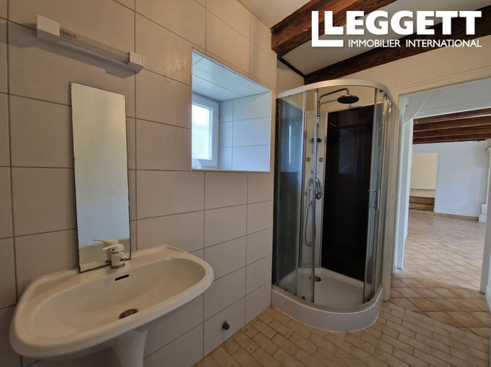 Image No.8-3 Bed House for sale