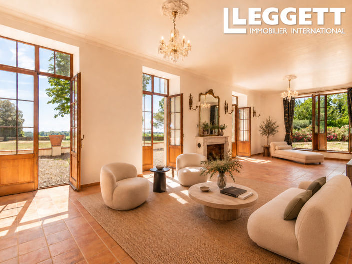 Image No.2-9 Bed Chateaux for sale