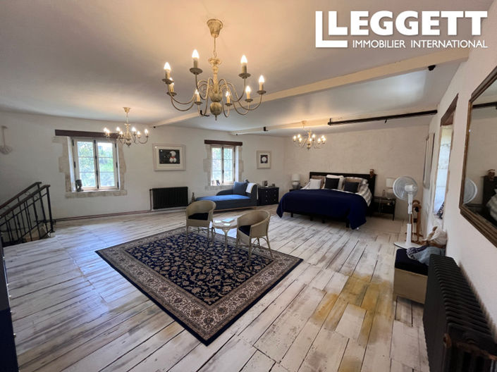 Image No.5-12 Bed House for sale