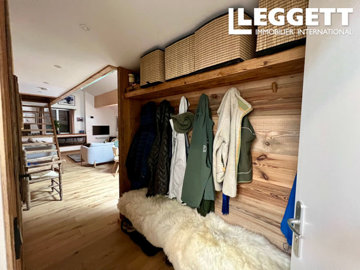ahr0chm6ly9jzg4uagvzdglhlmltbw8vaw1hz2uvvevom