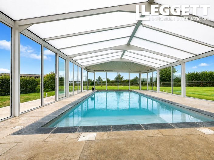 Image No.2-6 Bed House for sale
