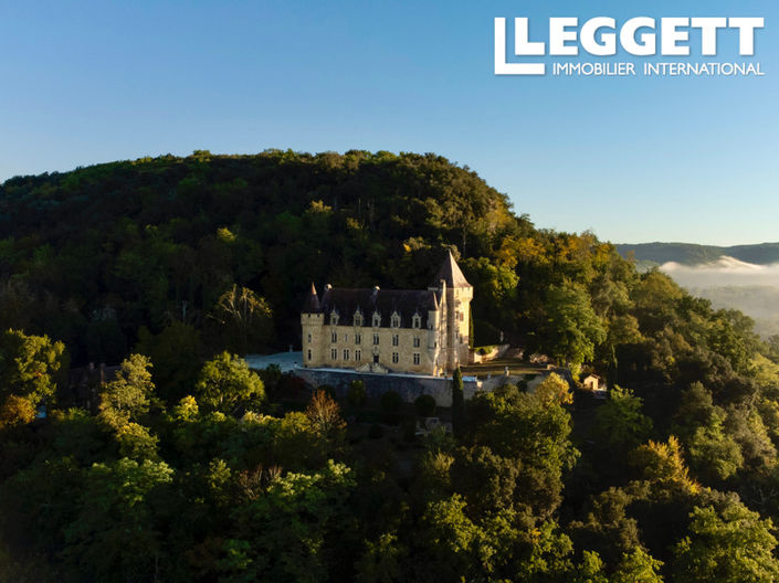 Image No.5-17 Bed Chateaux for sale