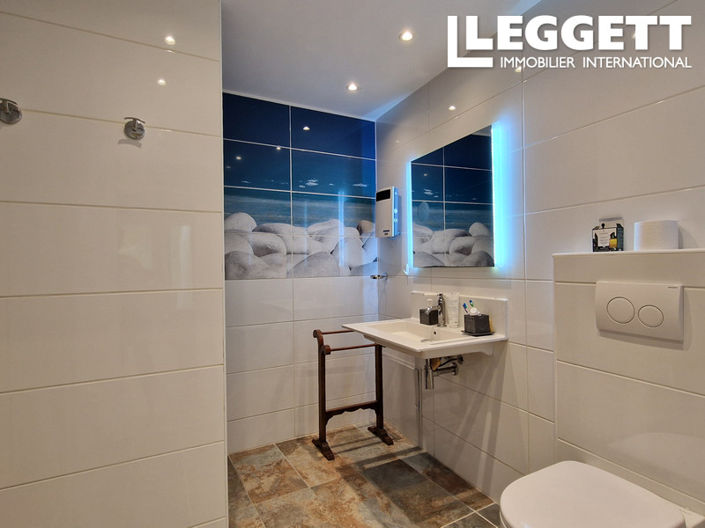 Image No.9-3 Bed House for sale