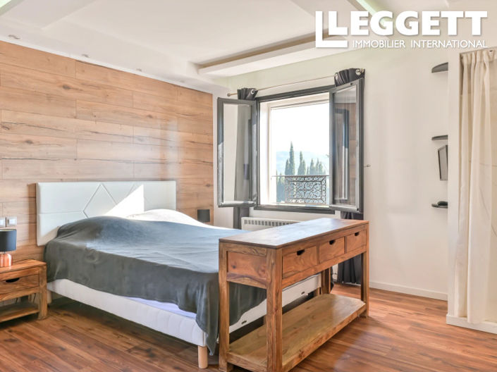 Image No.7-3 Bed House for sale