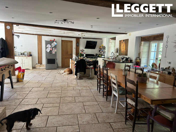 Image No.8-7 Bed House for sale