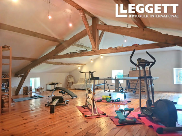 Image No.8-4 Bed House for sale