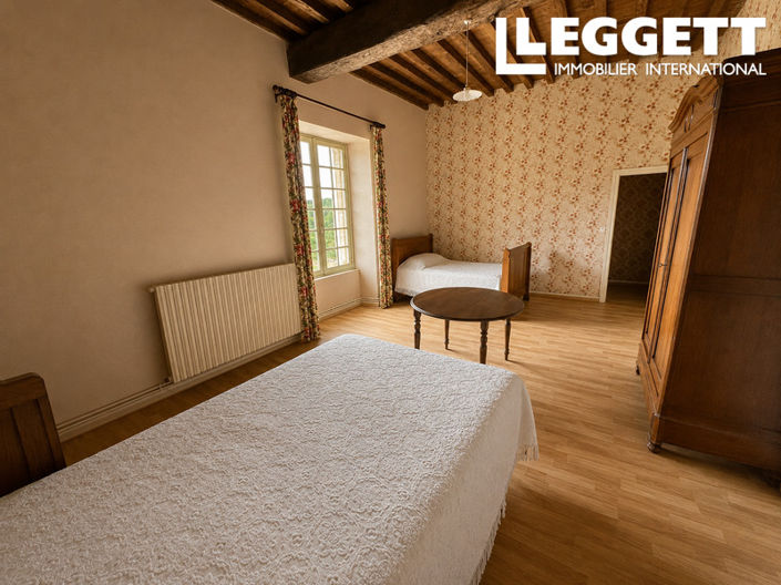 Image No.9-3 Bed House for sale