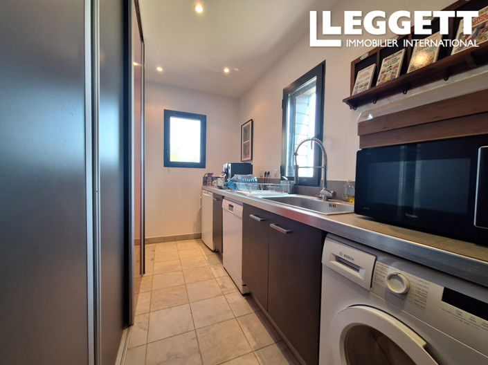 Image No.5-3 Bed House for sale