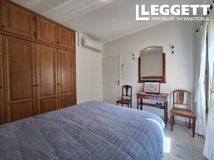 Image No.9-3 Bed House for sale