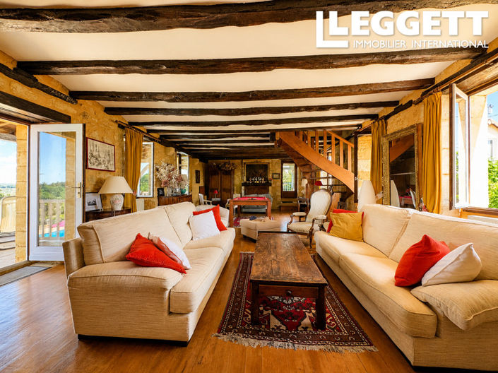 Image No.6-8 Bed House for sale