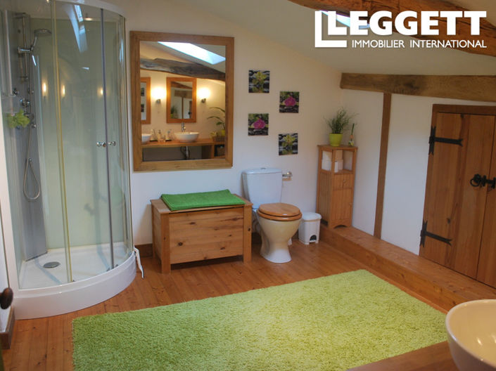 Image No.10-3 Bed House for sale