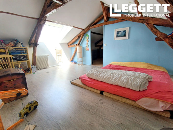 Image No.10-3 Bed House for sale