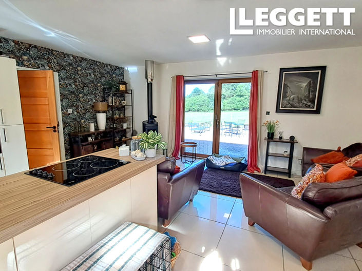 Image No.2-4 Bed House for sale