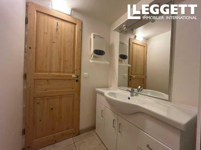 Image No.8-4 Bed House for sale