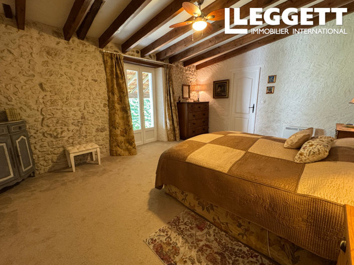 Image No.6-4 Bed House for sale