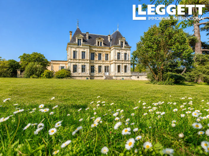 Image No.2-Châteaux de 16 chambres à vendre à Fronsac