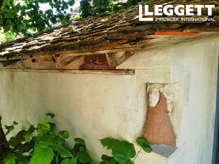 Image No.6-5 Bed House for sale