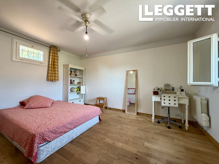 Image No.9-4 Bed House for sale